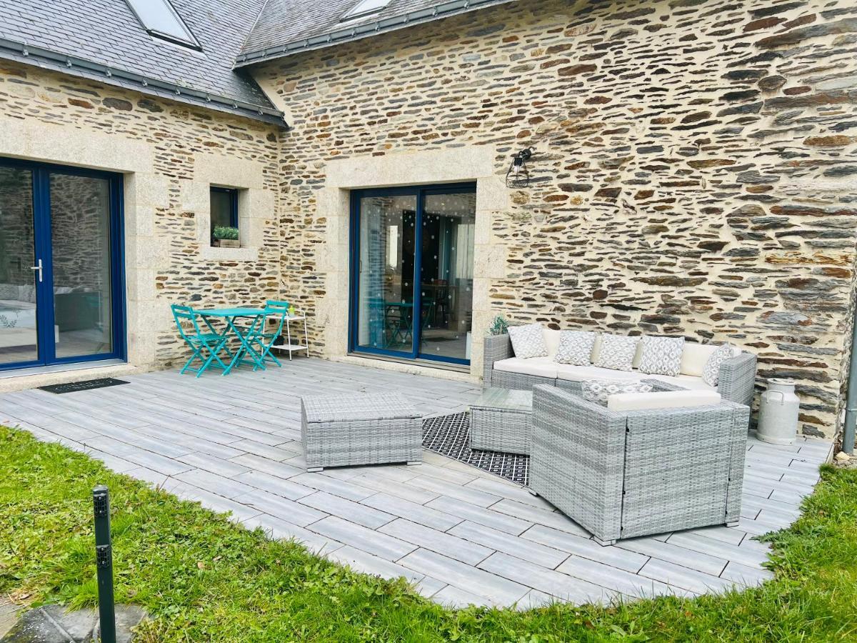 Au Petit Bonheur De Claire Et Jo Bed and Breakfast La Chapelle-Caro Buitenkant foto